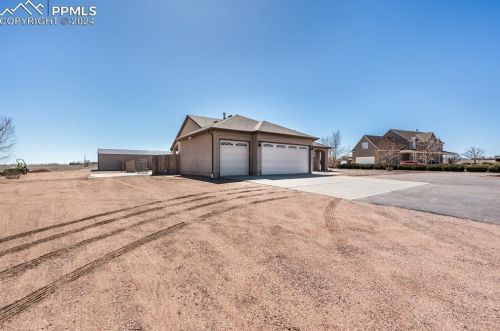 1408 Kiva Dr, Pueblo, CO 81007-6562