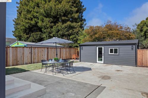 1400 Liberty St, Richmond CA  94530-2224 exterior
