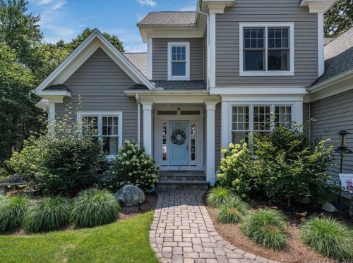 19 Heron Pond Rd, Essex, CT 06426-1467