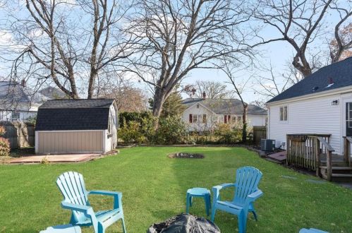 47 Lincoln Ave, Warwick RI  02888-5953 exterior