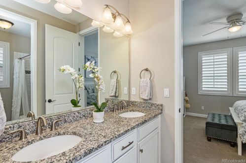 21925 Rowland Dr, Aurora CO exterior