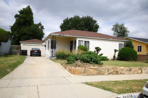 16713 Harris Ave, Compton, CA 90221-5223