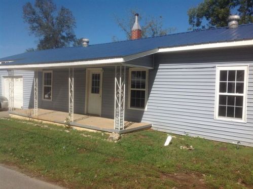 203 Duffle St, Waverly, TN 37185-1611