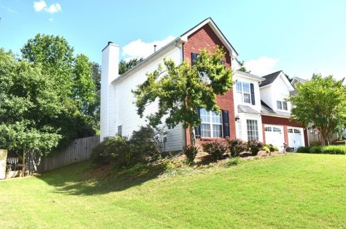 3456 Friendship Farm Dr, Buford, GA 30519-1957