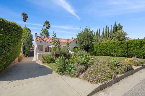 2028 Rangeview Dr, Glendale CA  91201-1146 exterior