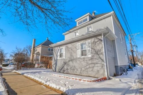 613 Huron St, Broadview, IL 60153-1181