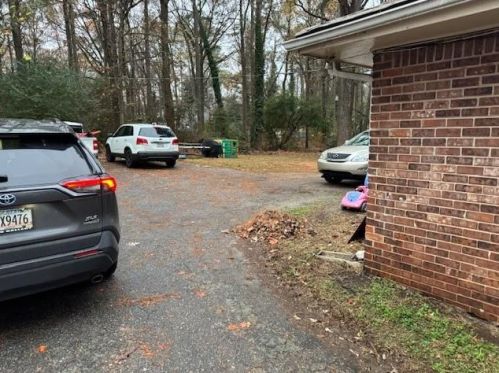 3956 Burns Rd, Lilburn, GA 30047-2775