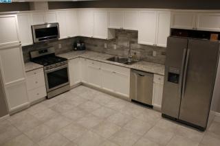 4709 School Ave, Visalia, CA 93291-5263