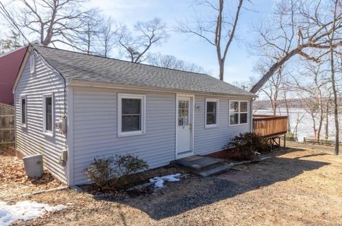17 Minnetonka Trl, East Hampton, CT 06424-2018