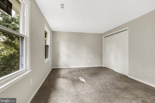 8902 Albert Stewart Ln, Silver Spring MD 20910-1949 exterior