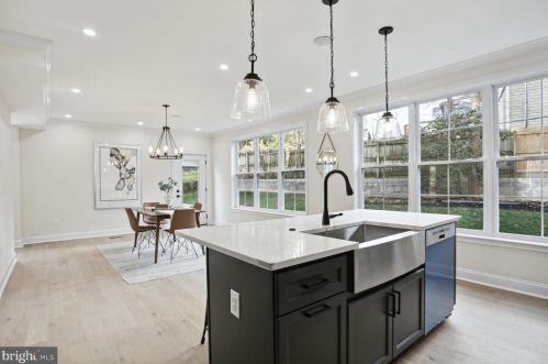 401 Boyd Ave, Silver Spring MD 20912-5404 exterior