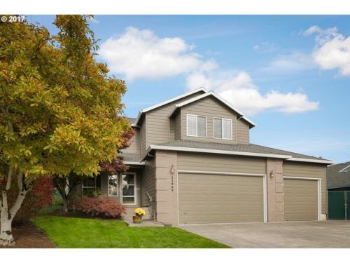 21869 Skidmore St, Interlachen, OR 97024-8766
