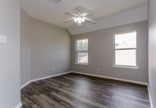 2207 Stoneycreek Park Ct, Conroe TX  77385 exterior