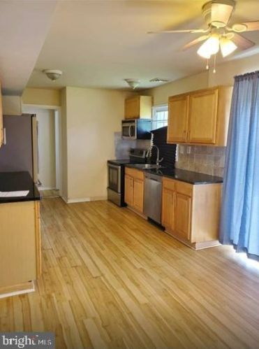 78 Marboro Ln, Willingboro, NJ 08046-3113
