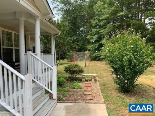 193 Jenkins Dr, Gordonsville, VA 22942-6449