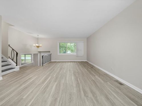 354 Ruth Cir, Lemont IL  60440-1873 exterior