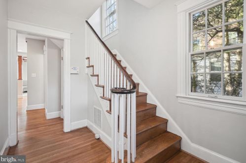 9304 2nd Ave, Silver Spring, MD 20910-1736