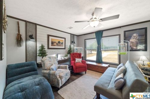 9780 Rebecca Crk Rd, Spring Branch TX 78070-4847 exterior