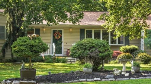 27 Madison Ave, Flemington, NJ 08822-3303
