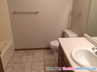 3181 Manitou Dr, Saint Paul MN  55110-5600 exterior