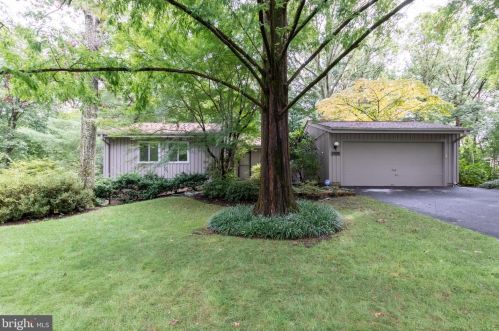 4309 Ann Fitz Hugh Dr, Annandale, VA 22003-3852