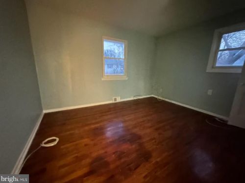 206 Eleanor Ave, Trenton, NJ 08629-1007