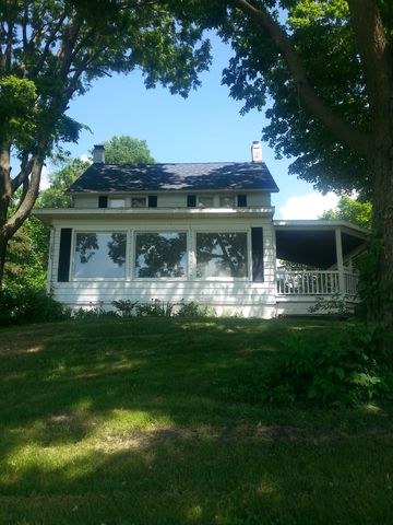 840 5th St, Hamilton, IL 62341-1048