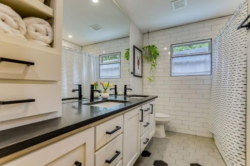 5707 Fairlane Dr, Austin TX  78757-4412 exterior