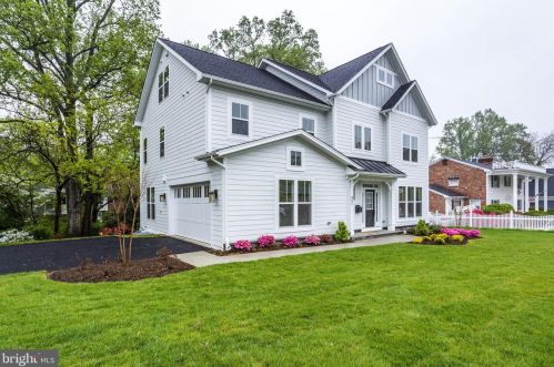 6300 29th St, Arlington, VA 22207-1177