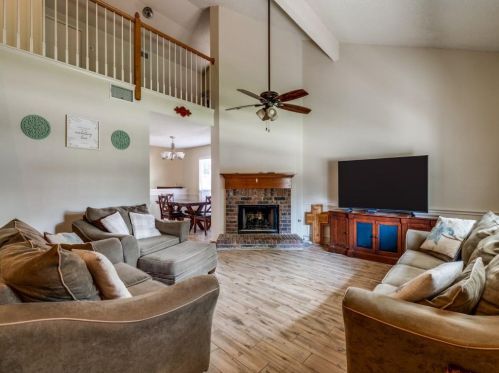 9037 Tyne Trl, Fort Worth TX  76118-7566 exterior