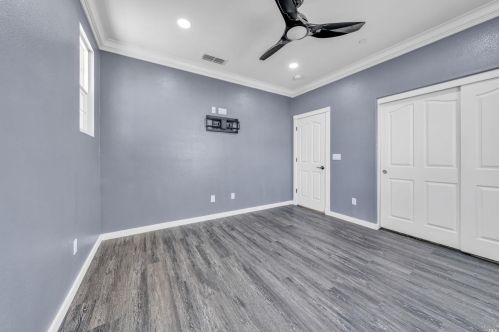 413 Comstock Way, Vacaville CA  95688-3128 exterior
