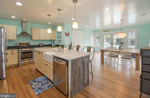 213 Avondale Cir, Severna Park MD  21146-4403 exterior