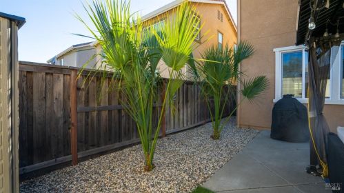 5283 Gramercy Cir, Fairfield CA  94533-6680 exterior