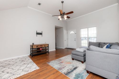 209 Tyson Glen Dr, Warner Robins GA  31088-2396 exterior