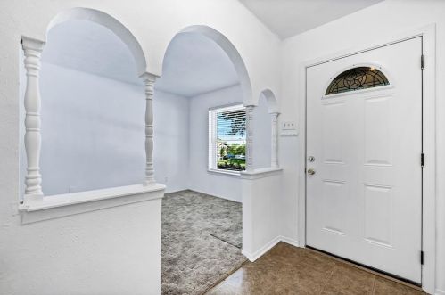 2110 Bordeaux Dr, Carrollton TX 75007-5501 exterior