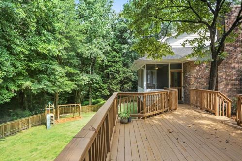 5038 Heatherdale Ln, Atlanta GA  30360-1669 exterior