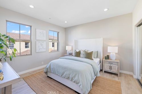 103 Rinaldi, Irvine CA  92620-2865 exterior