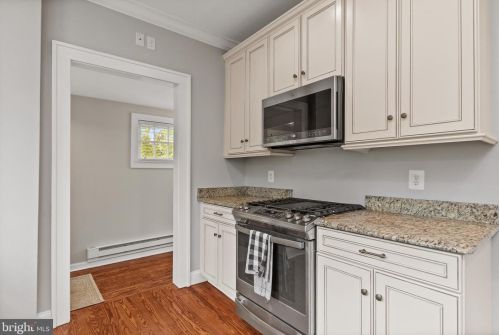 106 Jefferson Ave, Haddonfield NJ  08033-3412 exterior