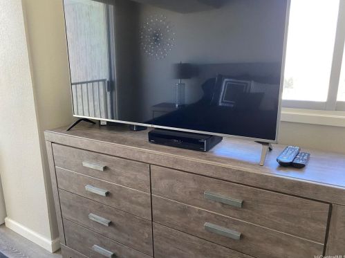 2440 Kuhio Ave, Honolulu HI  96815-3347 exterior