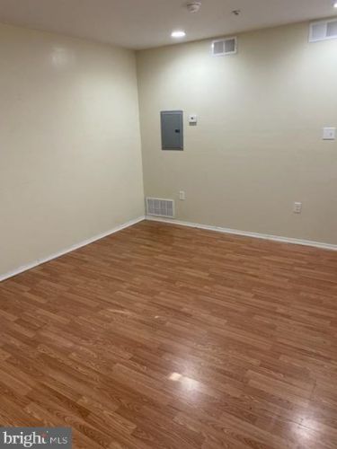 4726 Chestnut St, Philadelphia, PA 19139-4625