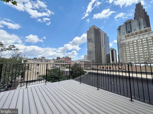 1939 Arch St, Philadelphia PA  19103-1471 exterior