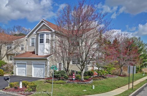 121 Austin St, Tinton Falls, NJ 07712-7760