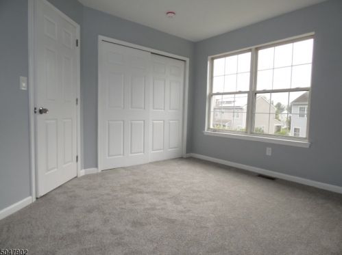 55 Saxton Dr, Hackettstown NJ  07840-1742 exterior