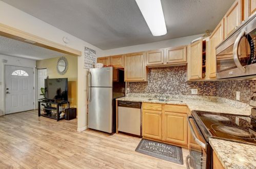 5452 Quari St, Denver CO 80011-1809 exterior