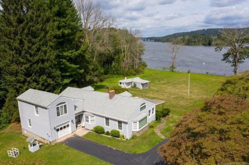 9 Parkers Point Rd, Chester, CT 06412-1206