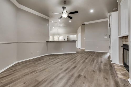 6113 Lantana Ln, Fort Worth TX  76112-1118 exterior