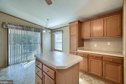 104 Dovefield Dr, Lancaster PA  exterior