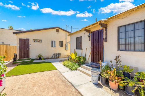 45222 King St, Indio, CA 92201-4327