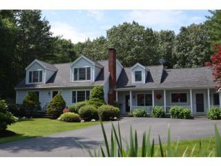 228 Breakfast Hill Rd, Greenland, NH 03840-2405