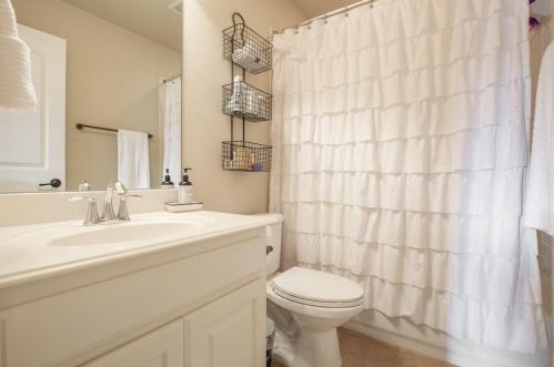 401 Perkins, Argyle TX 76226-5571 exterior